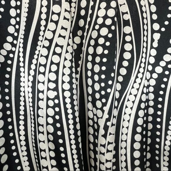 Sere Nade New York Ruffled Neck Line Tank Top - Picture 10 of 10